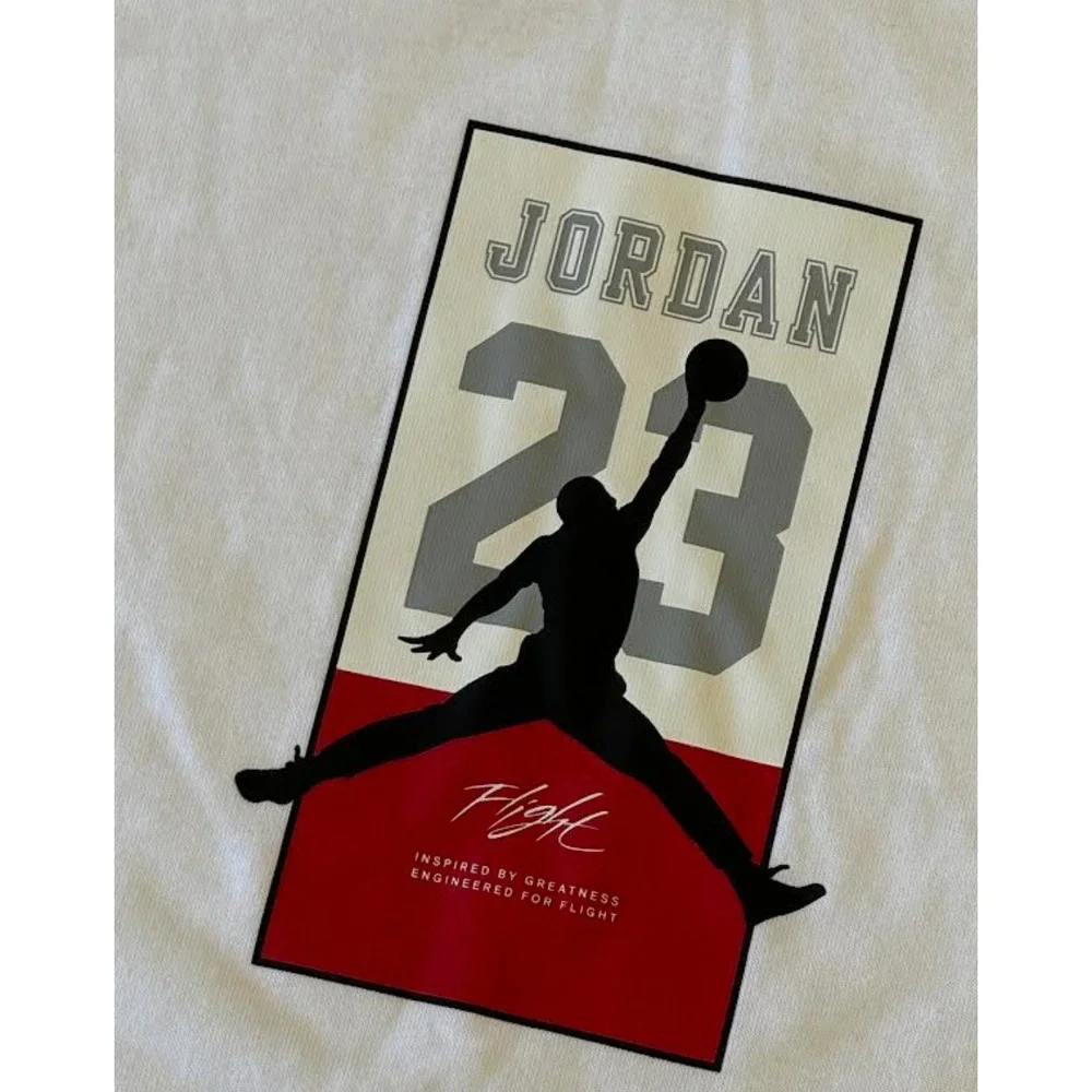 New JORDAN Sz large  SKATE CLUB TEE WHITE IH7542-100